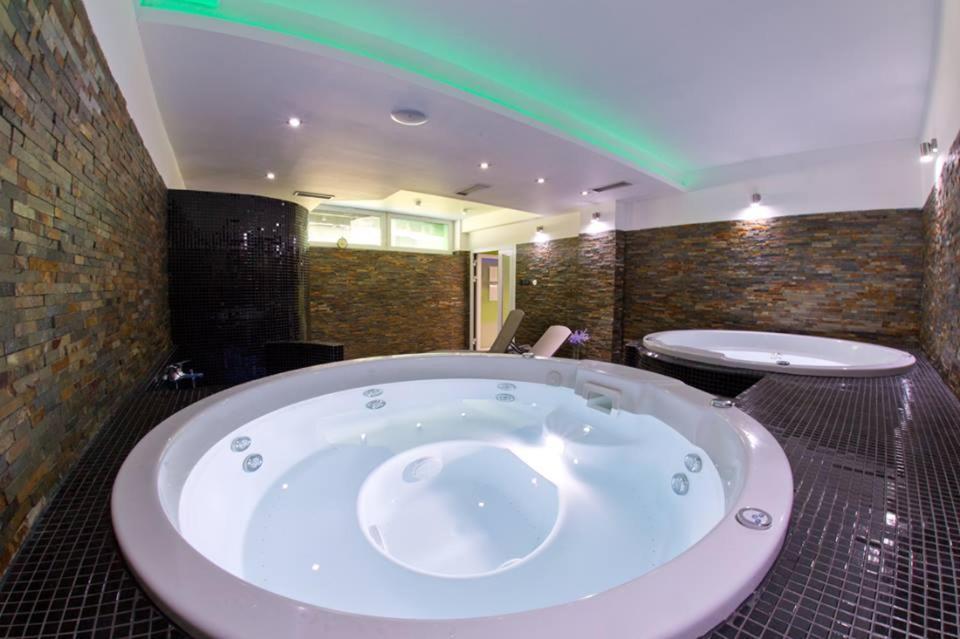 Restauracia Gol Hotel Oravske Vesele ภายนอก รูปภาพ